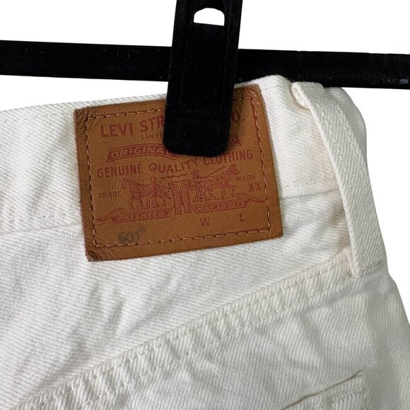 Levis Premium 501 Button Fly White Distressed Denim Cotton Shorts W24 - Picture 3 of 10